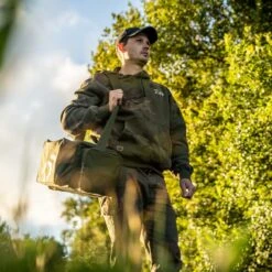 Daiwa Black Widow Low Level Carryall -Fishing Equipment Discount Store tovam2zg638098043896340530